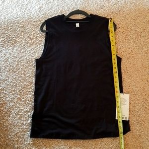 NWT Lululemon tank top, black, says it is size 4, but more like 6 or 8.  Look at